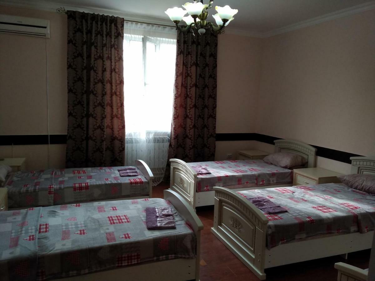 Minutka Hostel Grozni Habitación foto